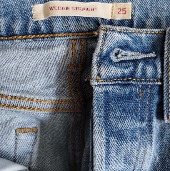 Levis Wedgie Straight Leg Jeans 25 - Picture 6 of 9